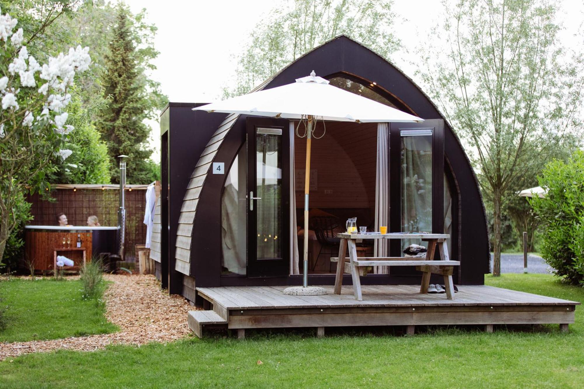 Pod Huisje Met Hottub Dokkum Exterior foto