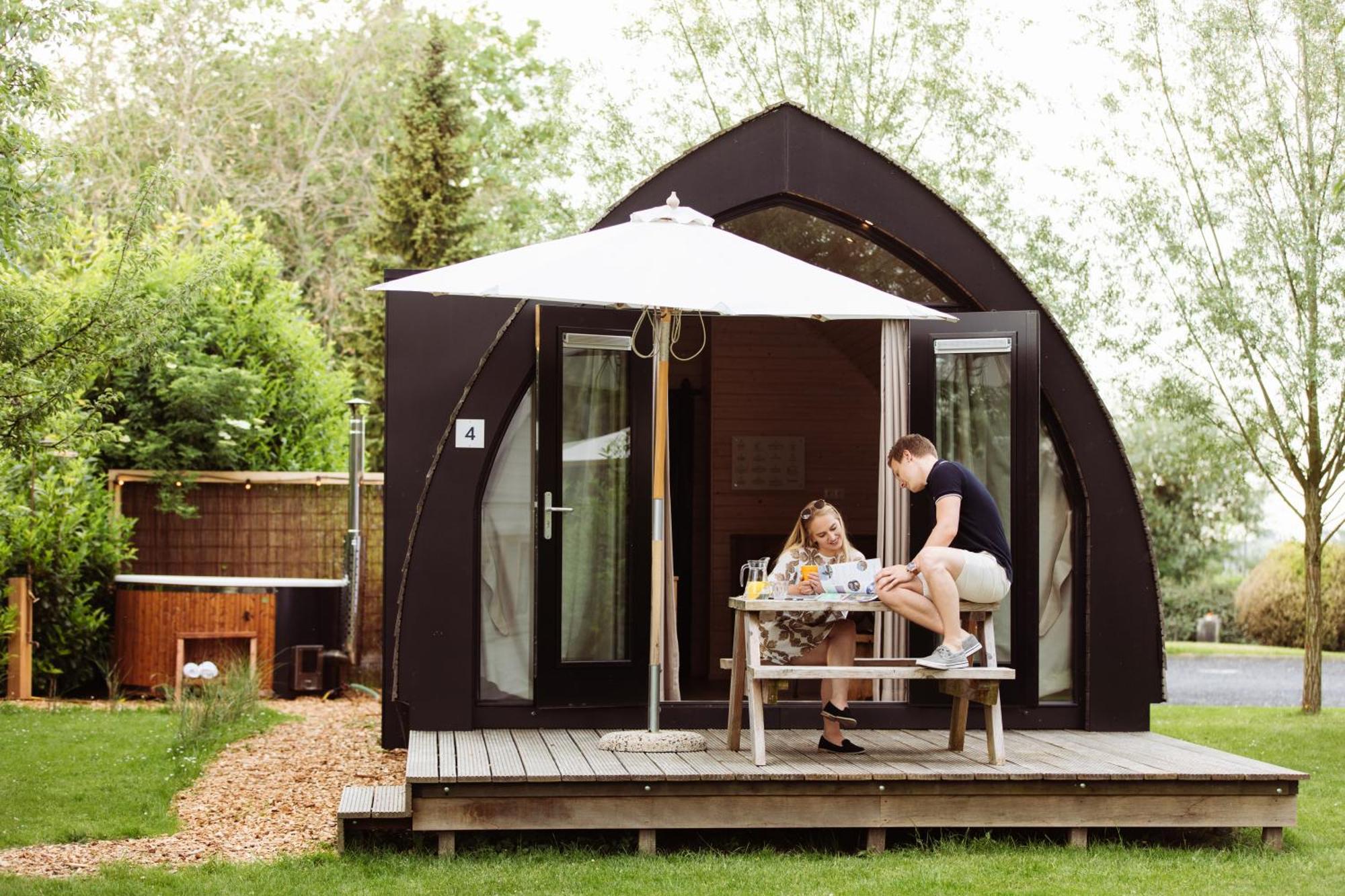 Pod Huisje Met Hottub Dokkum Exterior foto